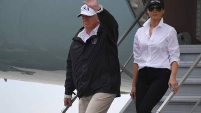 Trump y Melania a su llegada a la ciudad de Corpus Christi. AFP.