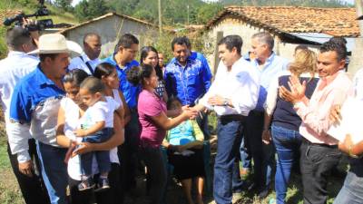 El presidente Juan O. Hernández visitó ayer Concordia, Olancho.