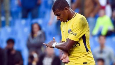 Mbappé no pudo marcar para darle los tres puntos al PSG. Foto AFP