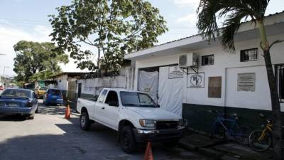 El cuerpo fue llevado a Medicina Forense de la Ceiba, Atlántida. Foto de archivo de la Morgue ceibeña.
