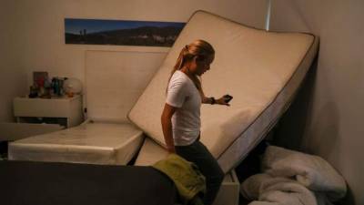 Lilian Tintori, esposa de Leopoldo López, inspeccionó su residencia luego de que fuera saqueada por 'gente enviada por Maduro', según denunció./EFE.