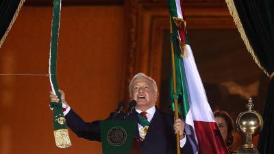 El mandatario mexicano invitó a varias personalidades a la tradicional ceremonia de el Grito.