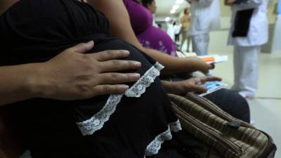 A las embarazadas se les hace las pruebas del VIH para descartar enfermedad.