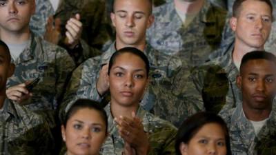 Obama daría la oportunidad a los soñadores de adquirir la ciudadanía a través del ejército americano.
