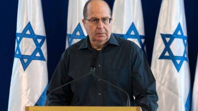 Yaalon dijo que se tomaría un descanso de la vida política.