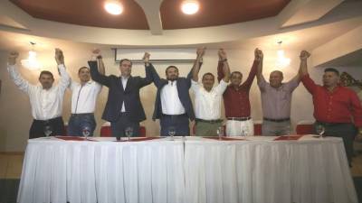 Varios líderes del Partido Liberal ayer en el anuncio de adhesión a la corriente Por Honduras, por nosotros.
