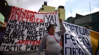 El Comité de Desarrollo Campesino (Codeca) de Guatemala realizó una manifestación que recorrió la capital para exigir, entre otras asuntos, la renuncia del presidente Jimmy Morales y de todo su Gobierno, además de los diputados vinculados al 'pacto de impunidad y corrupción'. EFE