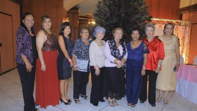 Gracibel Gómez, Lorena Alfaro, Martha Díaz, Narda Menjívar, Irma Urbizo, Gemma Racciatti, Leily Alvarado, Aracely Downing y Rosa Arzú.