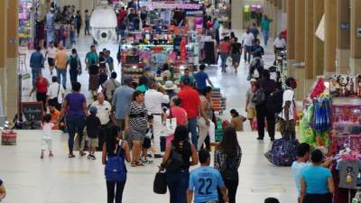 A diario circulan miles de personas por la terminal.