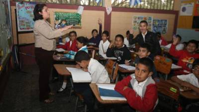 El sistema educativo público tuvo en 2014 cerca de 2.1 millones de alumnos en prebásica, primaria y secundaria.