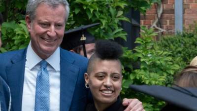 Chiara de Blasio es la hija mayor del alcalde de Nueva York./Twitter.