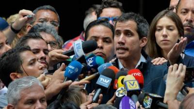 El presidente interino de Venezuela, Juan Guaidó, difundió hoy una ley de amnistía para los militares pidiendo que 'colaboren en la restitución de la democracia'./AFP.