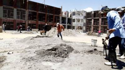 Trabajadores en la construcción del penal. Fotos: Franklin Muñoz