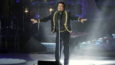 El divo de México Juan Gabriel cumple 65 años en plena actividad.