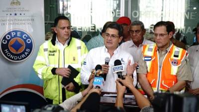 El presidente Juan O. Hernández pide a la población acatar instrucciones.