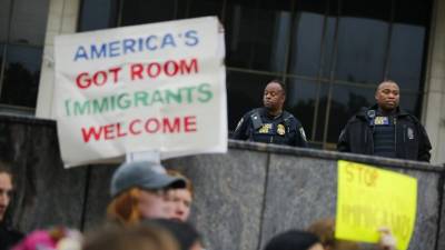 Fiscales de EE.UU. demandan a la administración Trump por poner fin al DACA.