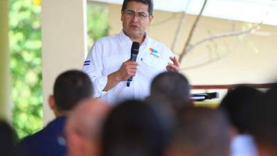 El presidente hondureño saludó a los trabajadores en su día.