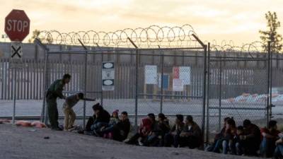 Los migrantes que ingresen ilegalmente a EEUU durante la crisis por coronavirus serán expulsados de inmediato o enviados a cuarentena./AFP.