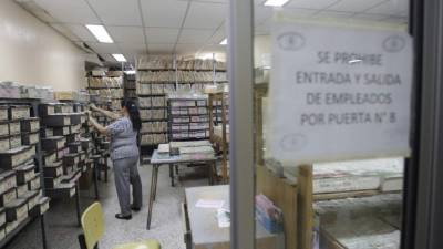 El Gobierno ha optado por reducir el número de empleados públicos en las diferentes instituciones.
