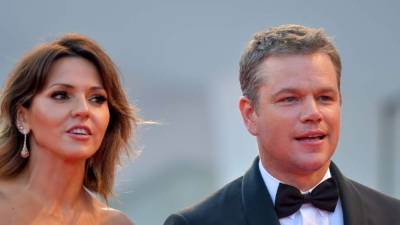 Matt Damon llegó al festival junto a su esposa Luciana Barroso.// Foto AFP.