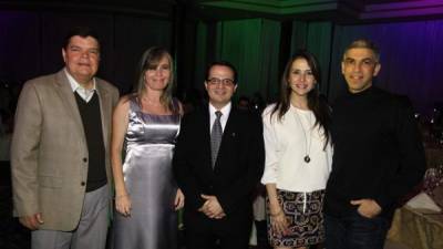 Senén Villanueva, Beatriz Brito, Juan Carlos Gamero, Karina y Ricardo Jaar.