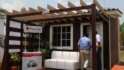 Esta es la casa construida en tres días con fibrocemento. Se puede apreciar en Expocentro. Foto: Yoseph Amaya