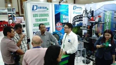 Aproximadamente 750 expertos, investigadores, productores y empresarios, provenientes de más de 16 países, participan en el evento de la industria azucarera que se efectúa desde ayer en San Pedro Sula y que concluirá mañana.