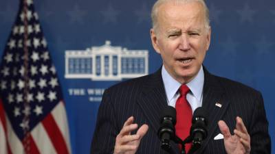 Biden busca la aprobación de su ambicioso proyecto de infraestructuras en el Senado.