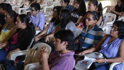 Los sampedranos disfrutaron las películas.