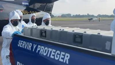 Los cuerpos sin vida de las tres jovencitas que habían desaparecido desde el domingo en la isla de Roatán, en el Caribe de Honduras, fueron trasladados este martes de Roatán a Medicina Forense de San Pedro Sula.