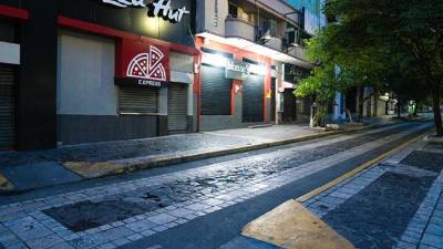 Esta es la zona que faltaba por ordenar en el parque central de la ciudad y anoche la municipalidad procedió a recuperarlo.