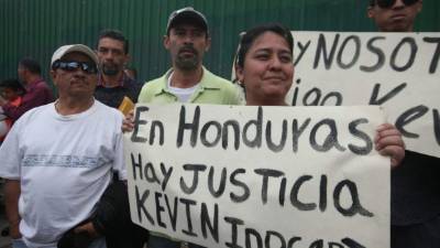La madre de Kevin dijo que espera que el caso de su hijo se resuelva en las instancias nacionales, de lo contrario buscará el apoyo de organismos internacionales.