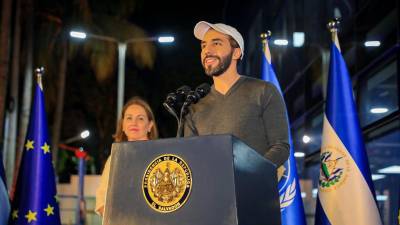 Bukele inauguró ayer tres ‘Cubos’, centros de recreación y educativos para los jóvenes salvadoreños en una de las comunidades que se encontraba bajo control de las pandillas.