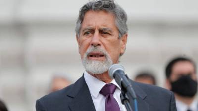 Francisco Sagasti fue investido como nuevo presidente de Perú tras renuncia de Merino y destitución de Vizcarra./AFP.