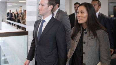 Zuckerberg llegó al Capitolio para responder a una Comisión del Senado por el papel de Facebook en la trama rusa.