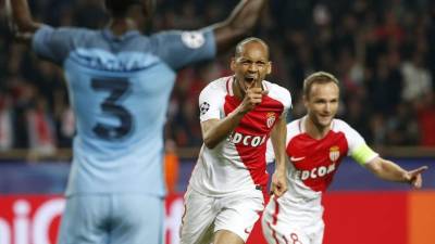 Fabinho del AS Mónaco celebra su anotación ante el Manchester City. Foto EFE