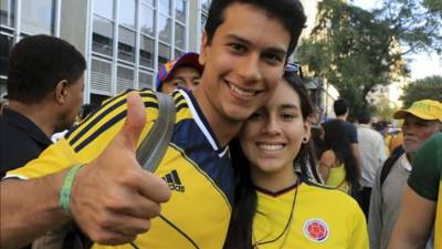 Los sombreros aguadeños, los ponchos, carrieles, ruanas y otros atuendos tradicionales de Colombia se imponían en las calles que circundan el máximo escenario deportivo de la capital del suroriental estado de Minas Gerais, una de las doce sedes del Mundial. EFE/Archivo