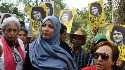 Tawakkol Karma, Premio Nobel de la Paz 2011 en su visita a Honduras.