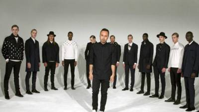 El diseñador Carlos Campos presentó una colección de otoño-invierno 2015 a inicios de este año, inspirada en el hombre gaucho. La propuesta ha tenido tanto éxito que famosos deportistas la han lucido en grandes eventos.