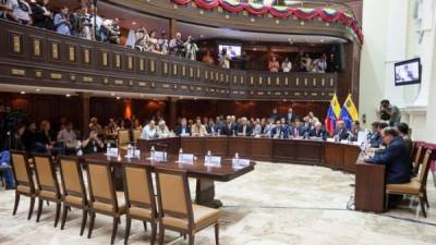 La Asamblea venezolana, dominada por la oposición, no se muestra dispuesta a apoyar las medidas solicitadas por el gobierno de Nicolás Maduro.