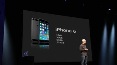 Tim Cook, director de Apple, durante la presentación del iPhone 6s.