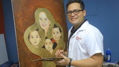 Unas 50 personas asisten a clases a Guevara Art Studio. Mauricio está cursando una licenciatura en Educación Artística para poder convertir el estudio en una academia. FOTOS: MOISÉS VALENZUELA