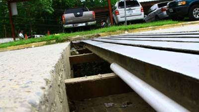 Una barra de hierro del quiebrapatas en la 24 calle, de la colonia Altamira, fue removida.