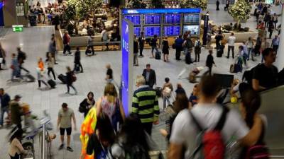 Los miembros de la familia que llevaba la crema fueron interrogados. Imagen: EFE