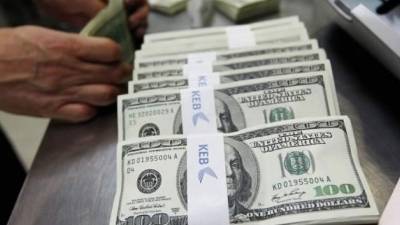 En 2013, El Salvador recibió US$3.969 millones en remesas familiares, que representaron el 15,9% del PIB, según el Banco Central.