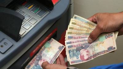 Los primeros días de diciembre comenzarán hacer los pagos del décimo tercer mes. Foto: Yoseph Amaya.