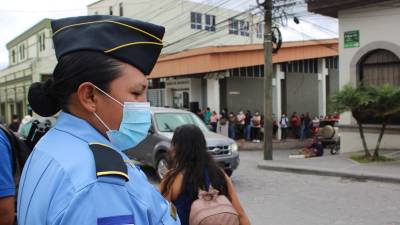 Los funcionarios encargados de brindar seguridad en la ciudad informaron que habrá mayor presencia militar y policial en las zonas comerciales de la ciudad.