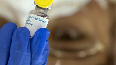 La farmacéutica danesa Bavarian Nordic solicitó a la Agencia Europea de Medicamentos (EMA) que extienda la aprobación para el uso de la vacuna contra el mpox en en adolescentes.