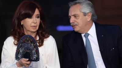 Alberto Fernández junto a la vicepresidenta de Argentina, Cristina Fernández.