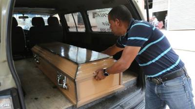 El cuerpo de la joven fue retirado ayer.